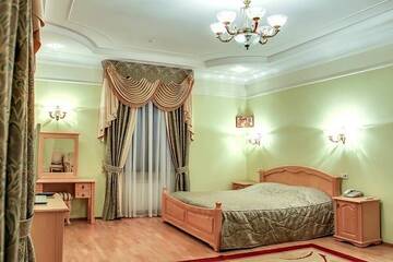 Полулюкс улучшенный в Гостинице Таврическая